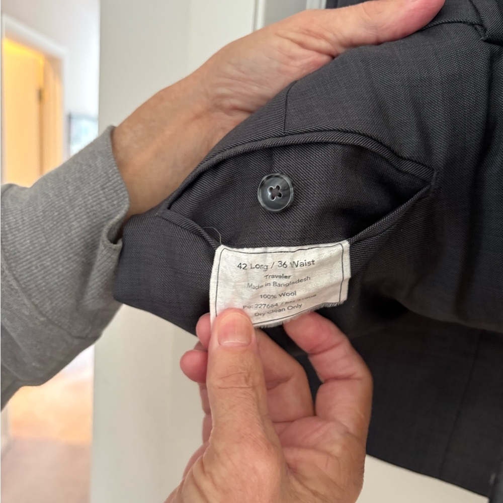 Jos. A. Bank Charcoal Men's Suit - Picture 8 of 8